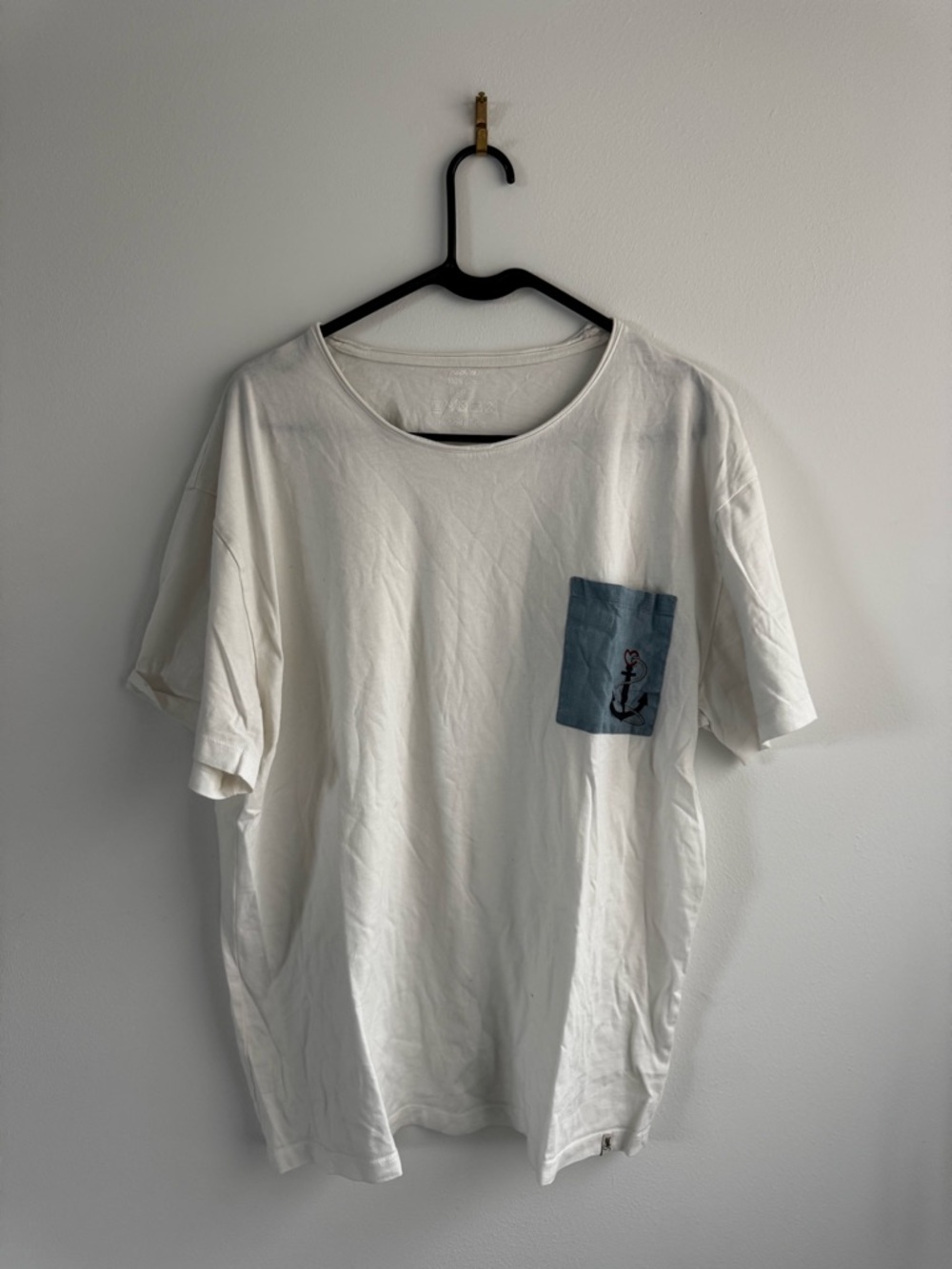 Men's White Pocket T-Shirt with Anchor Detail